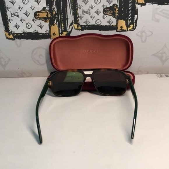 Gucci Tortoise Shell Sunglasses with Green Lenses GG0925s 002 - Picture 11 of 14